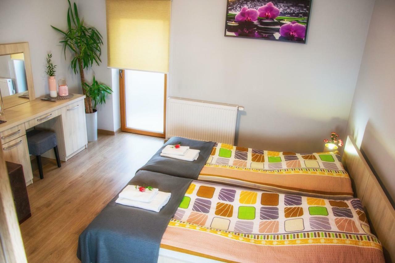 Pokoje Staromiejski Uniejow Bagian luar foto