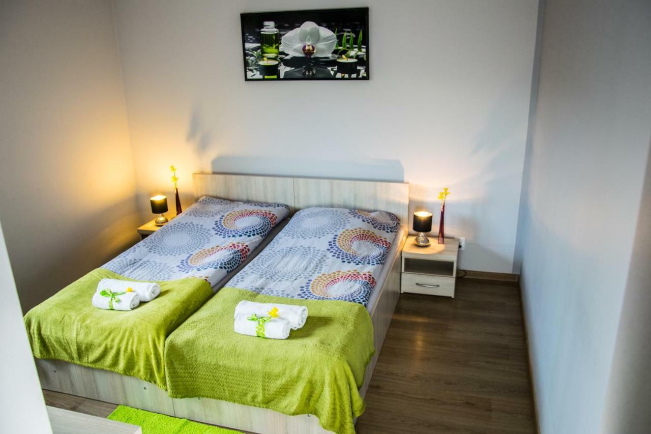 Pokoje Staromiejski Uniejow Bagian luar foto
